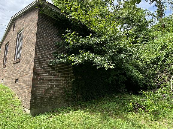 3rd image of 706 31st Ave N