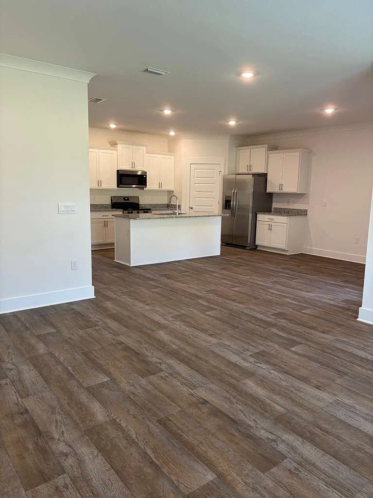 4 bed, 1791 sqft, $1,200 — Photo 4
