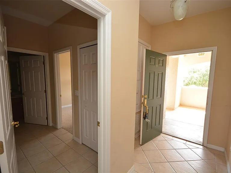9441 Myrtle Creek Ln #215 — Photo 20