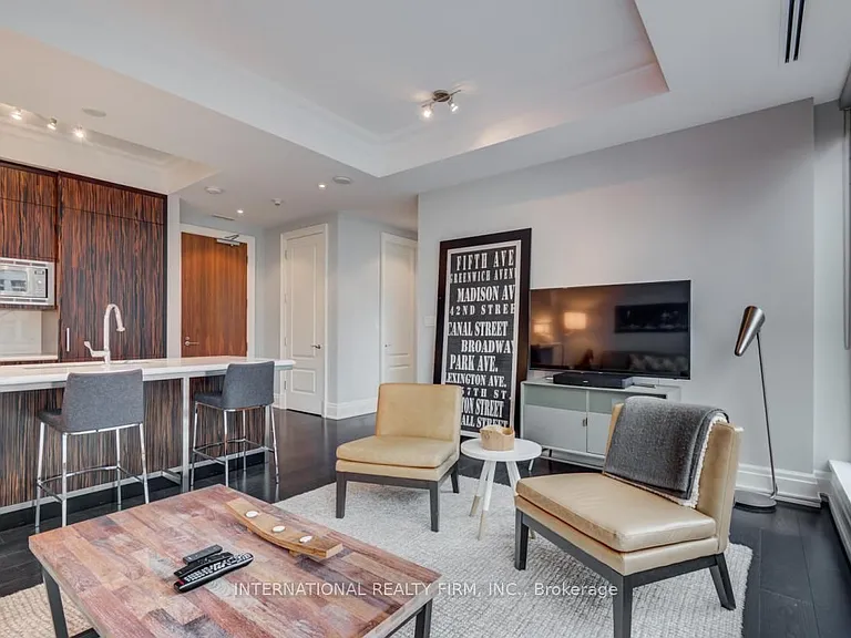 55 Scollard St #702 — Photo 10