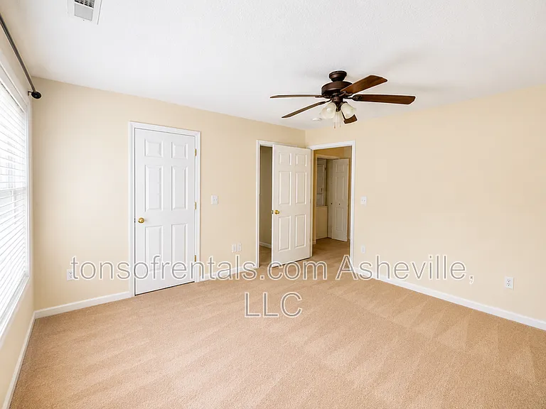 28 Rotunda Cir — Photo 11
