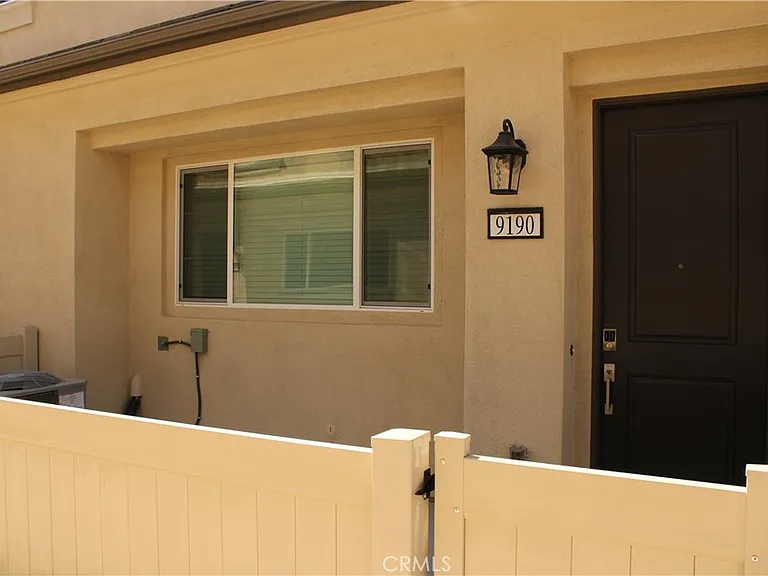 9190 Connolly Way — Photo 2