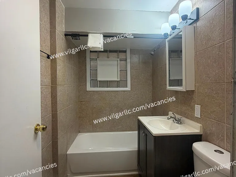 4856 Magoun Ave — Photo 16