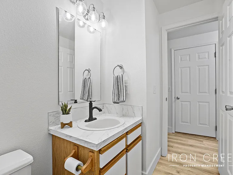 362 E Elwood Ln — Photo 12