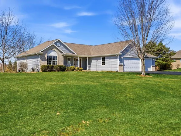 N207 Huberbrooks DRIVE, Watertown, WI 53098