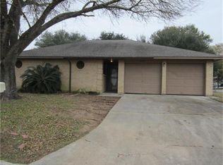 2102 Maple Cir, Rosenberg, TX 77471