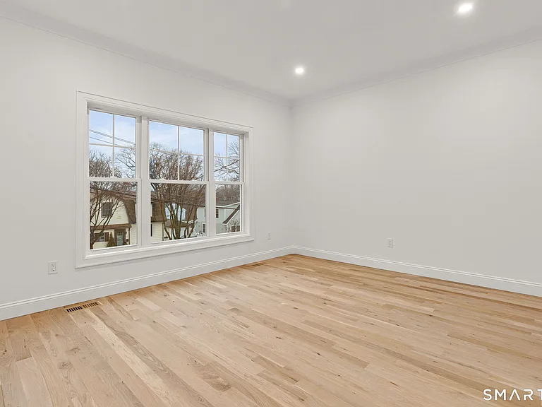 108 New England Ave — Photo 11