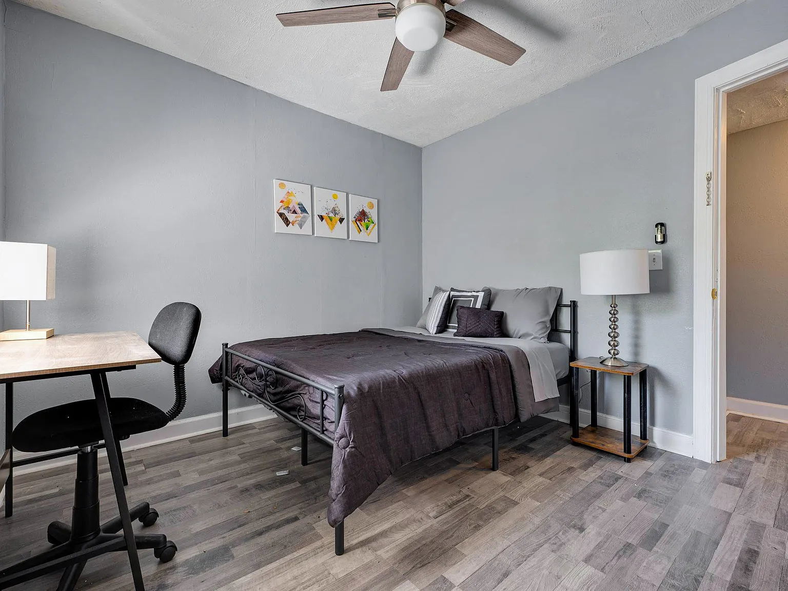 4 bed, 2.0 bath, 2289 sqft, $663 — Photo 1