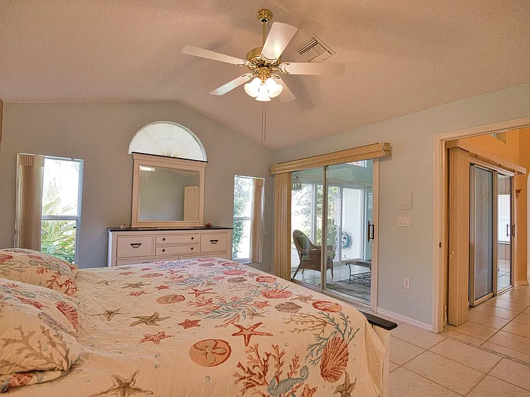 1191 Harbor Town Way — Photo 17