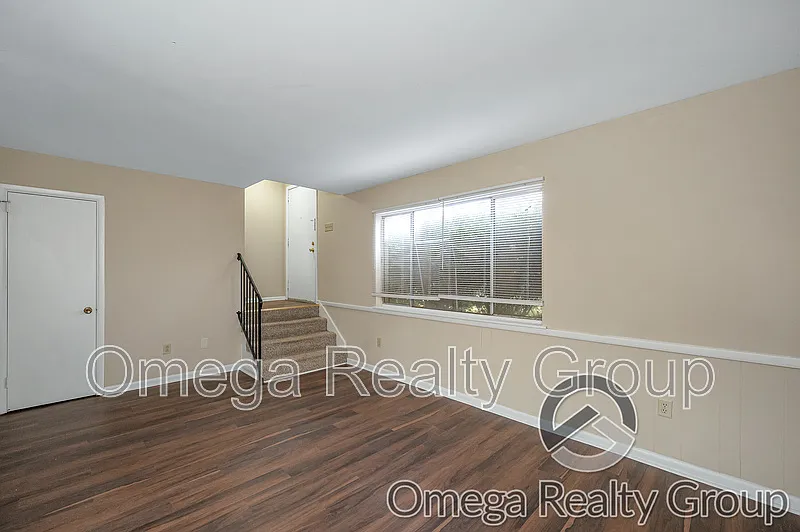 2 bed, 1.0 bath, 900 sqft, $525 — Photo 4