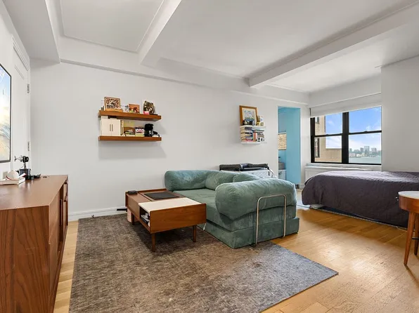 230 Riverside Dr APT 17J, New York, NY 10025