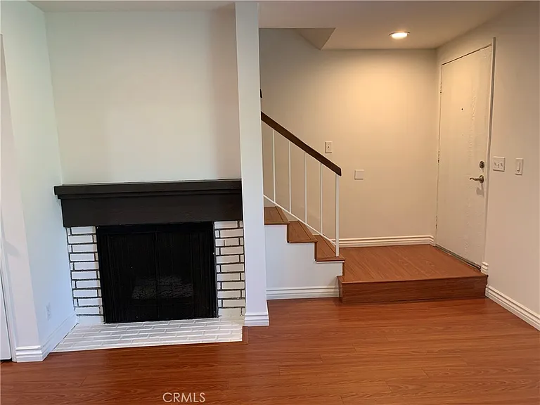 10221 White Oak Ave #1 — Photo 10