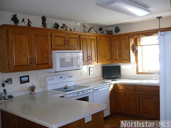 3rd image of 407 Kilkenny Ct