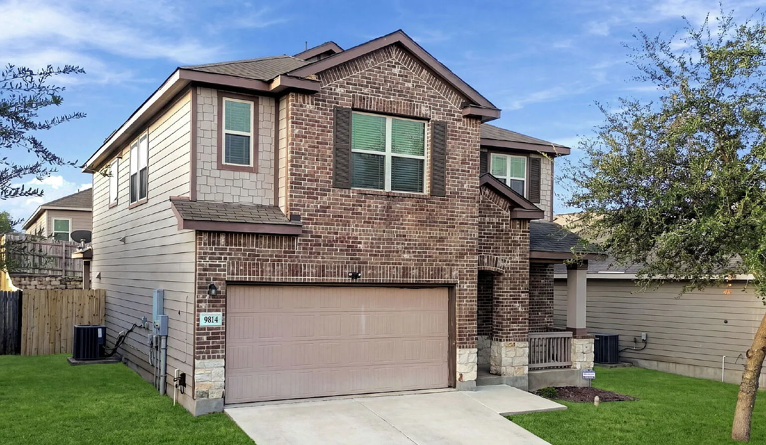 3 bed, 2.5 bath, 2131 sqft, $2,150 — Photo 2