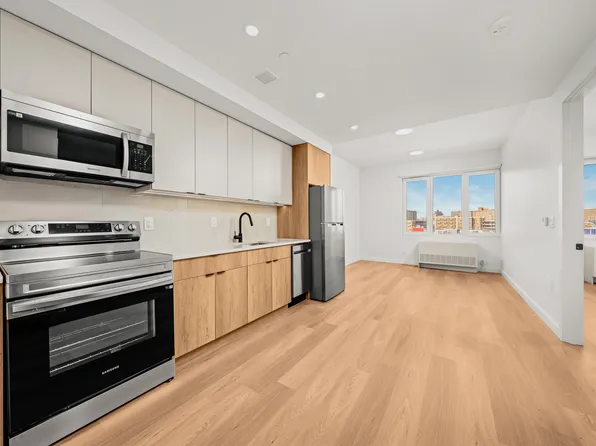 261 Grand Concourse image 1 of 21