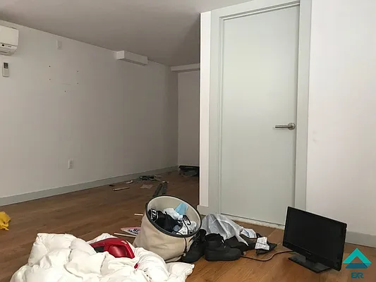 Rented by EXR | media 29