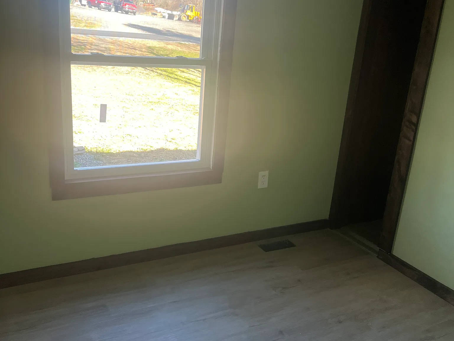 3 bed, $1,350 — Photo 2