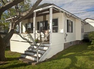 2 Island View Rd, Hull, MA 02045