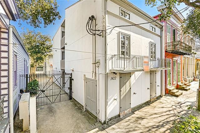 1st image of 1422 Dauphine St APT 7
