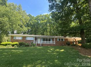 1023 Autumn Ln, New London, NC 28127