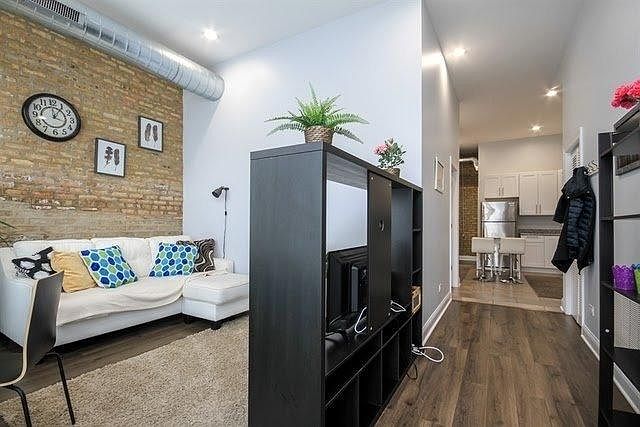1st image of 2109 N Western Ave APT 1F