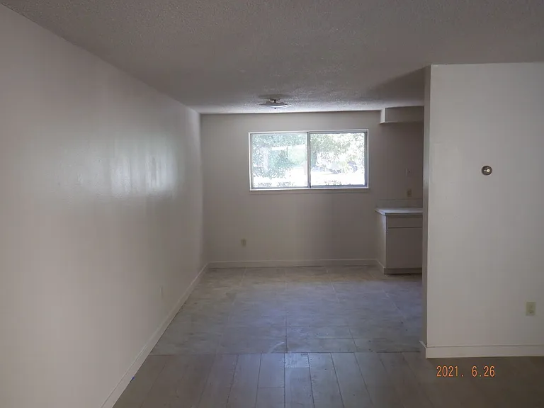 77 California St — Photo 4