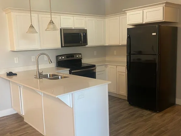90 W Silver Springs Dr, Vineyard, UT 84059