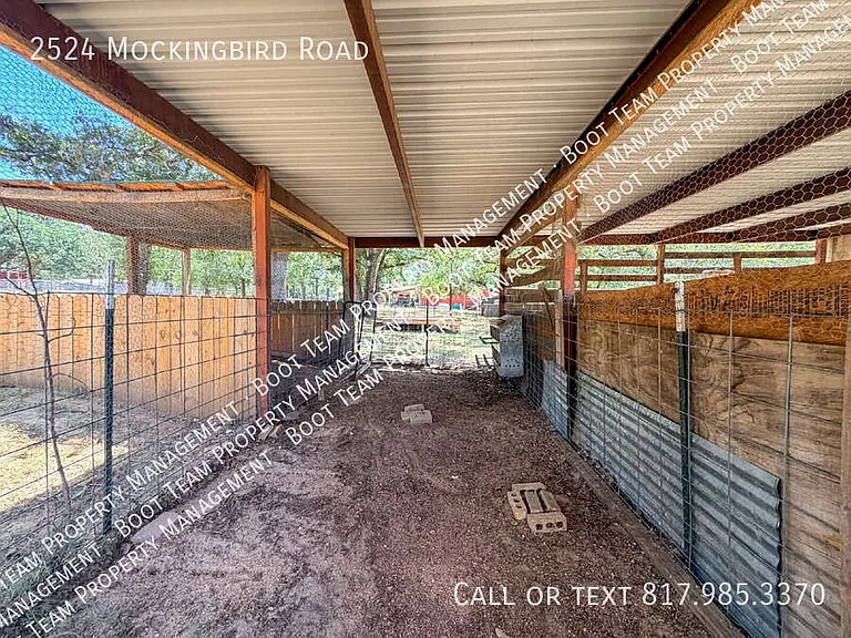 2524 Mockingbird Rd — Photo 58