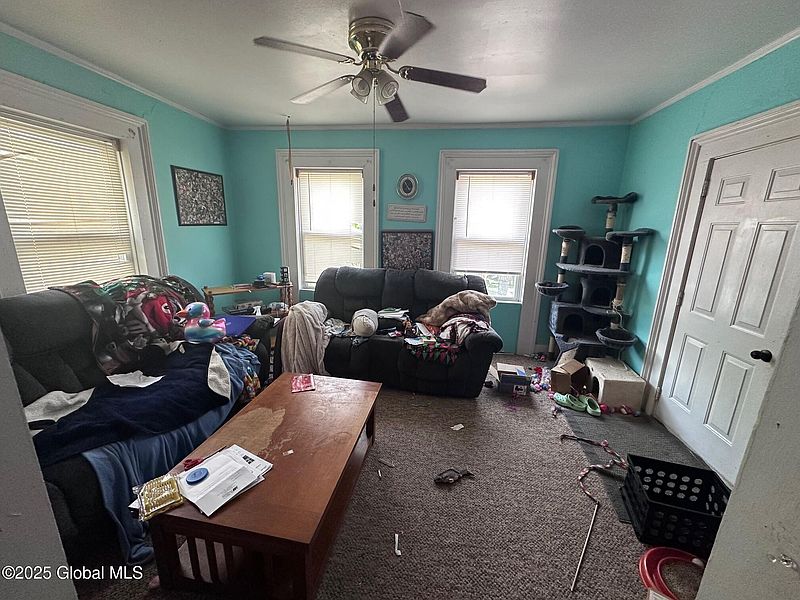 4th image of 122 Hoosac Street