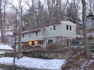 84 Park Rd, Sparta, NJ 07871