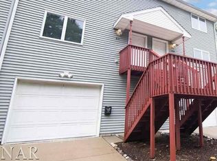 611 S McLean St, Bloomington, IL