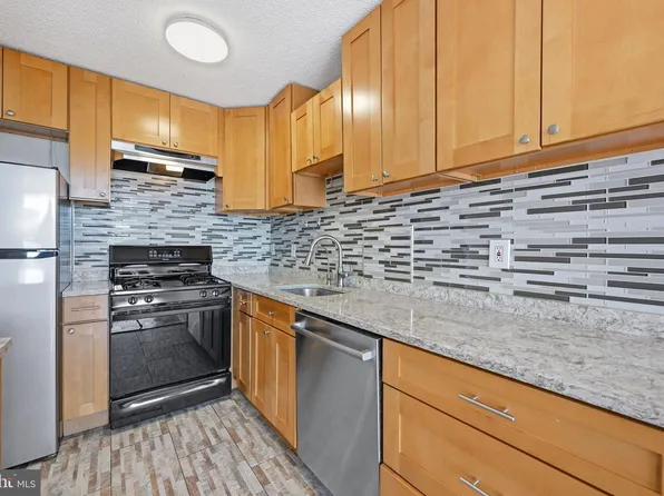5225 Pooks Hill Rd APT 517N, Bethesda, MD 20814
