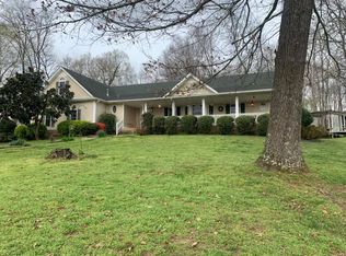 201 Swift Ln, Cunningham, TN 37052