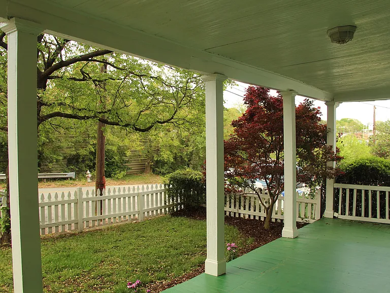 459 Glenwood Ave SE #B — Photo 2