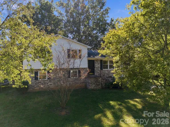 1530 Kingston Dr, Kannapolis, NC 28083