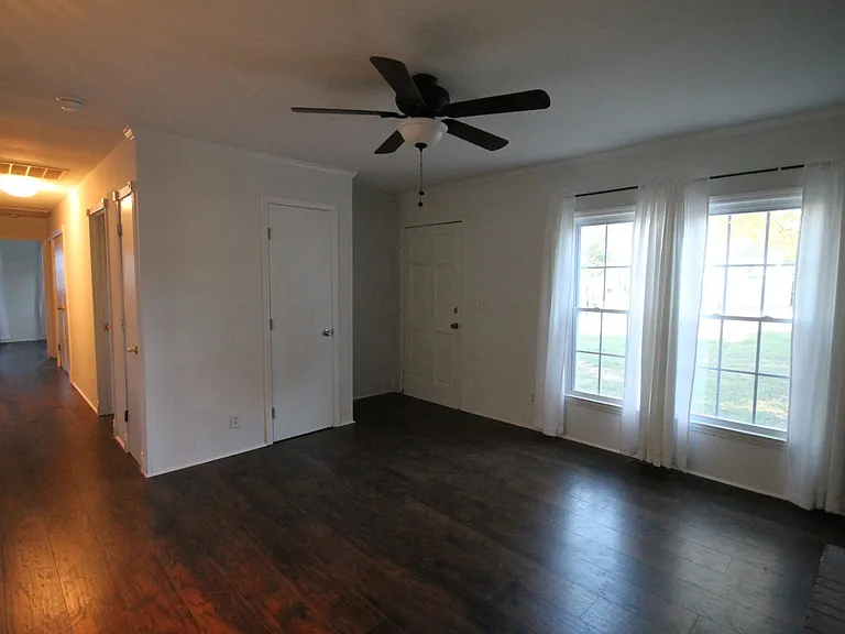 731 Level St — Photo 8
