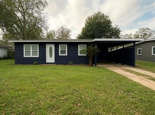 502 Breezy Ln, Wharton, TX 77488