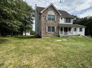 75 Oak Ridge Dr, Albrightsville, PA 18210