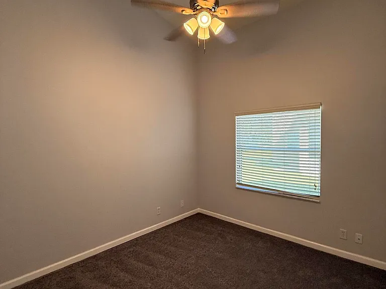 633 NW Whitfield Way — Photo 12