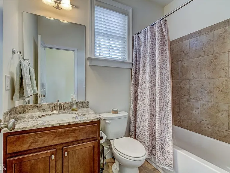 2625 Hickory Hill Dr SE — Photo 23
