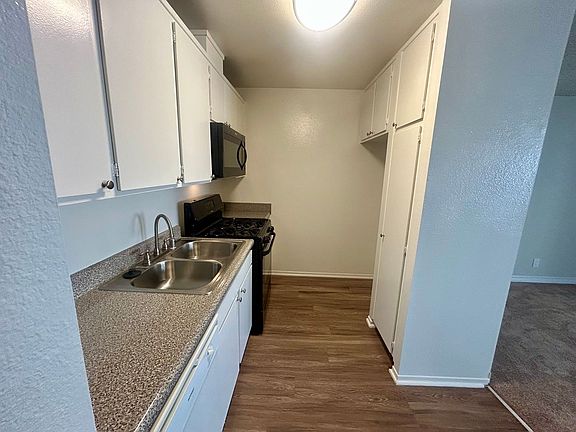 5th image of 3400 Ben Lomond Pl #204