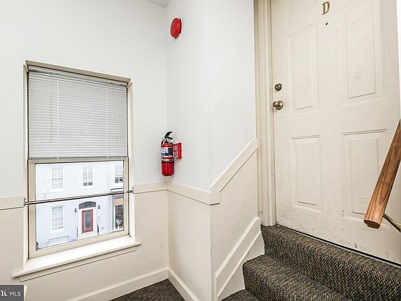 5th image of 1 W Henrietta St APT D