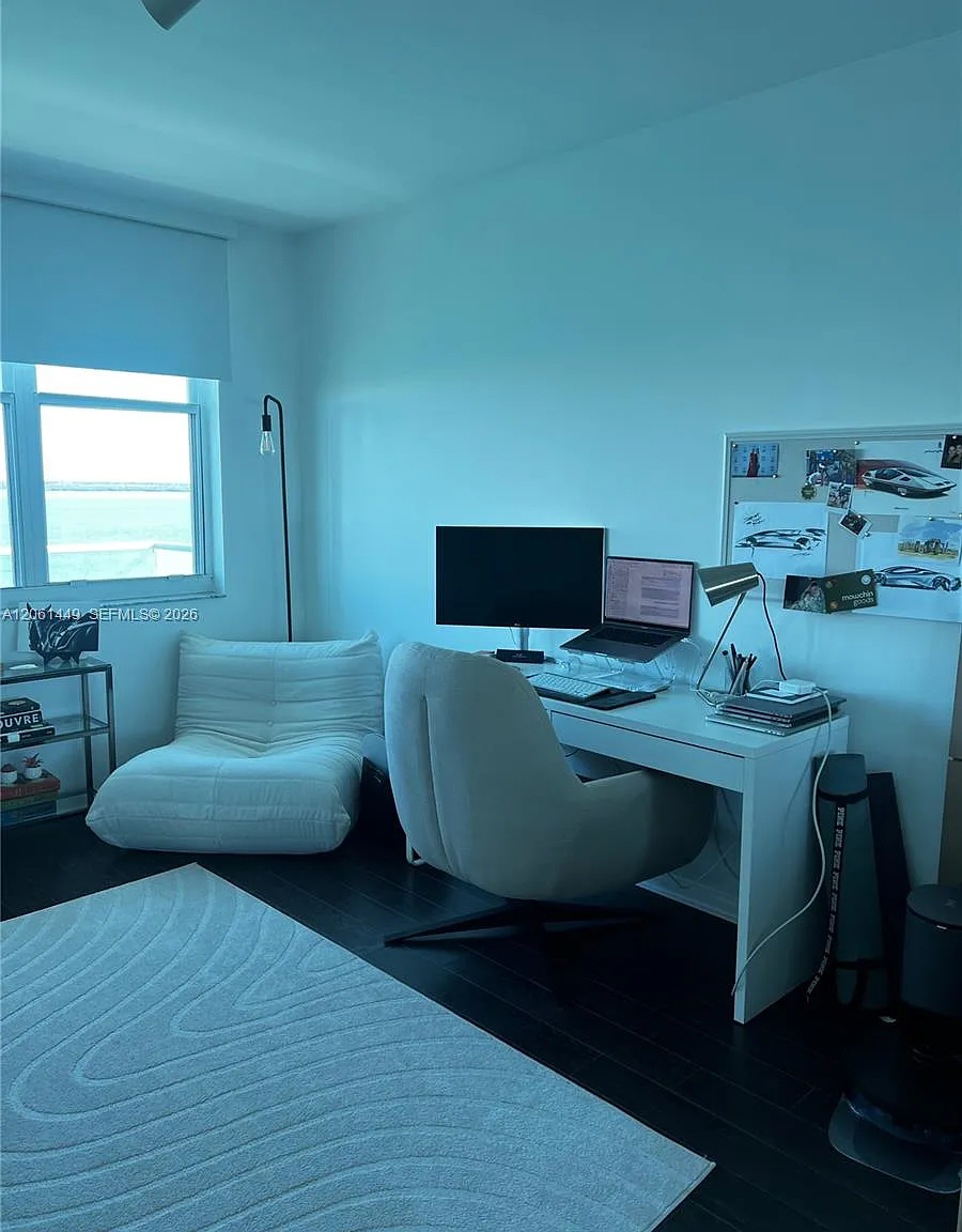 St Louis Condo — Photo 4
