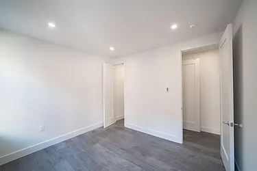 Rented by Heritage Capital Management LLC