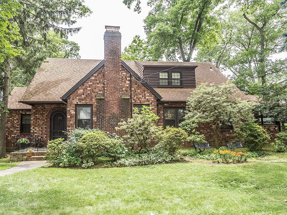 1st image of 7 Winfield Pl