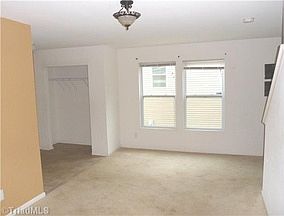 5th image of 4137 Lakewood Glen Dr