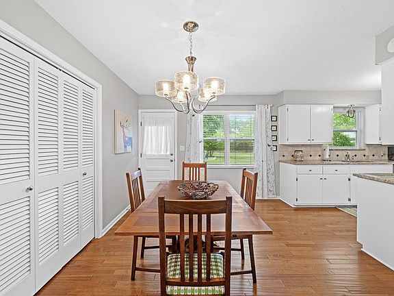 4th image of 504 Cora St