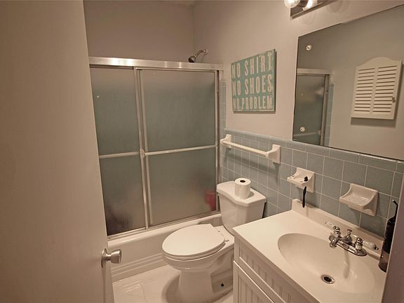 2nd image of 2001 NE 38th Street #10