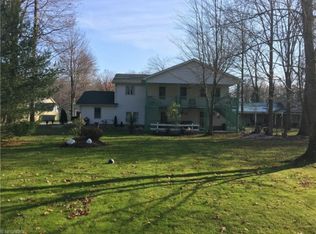 15865 Chipmunk Ln, Middlefield, OH 44062