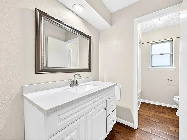 11103 Bellerive Dr — Photo 26